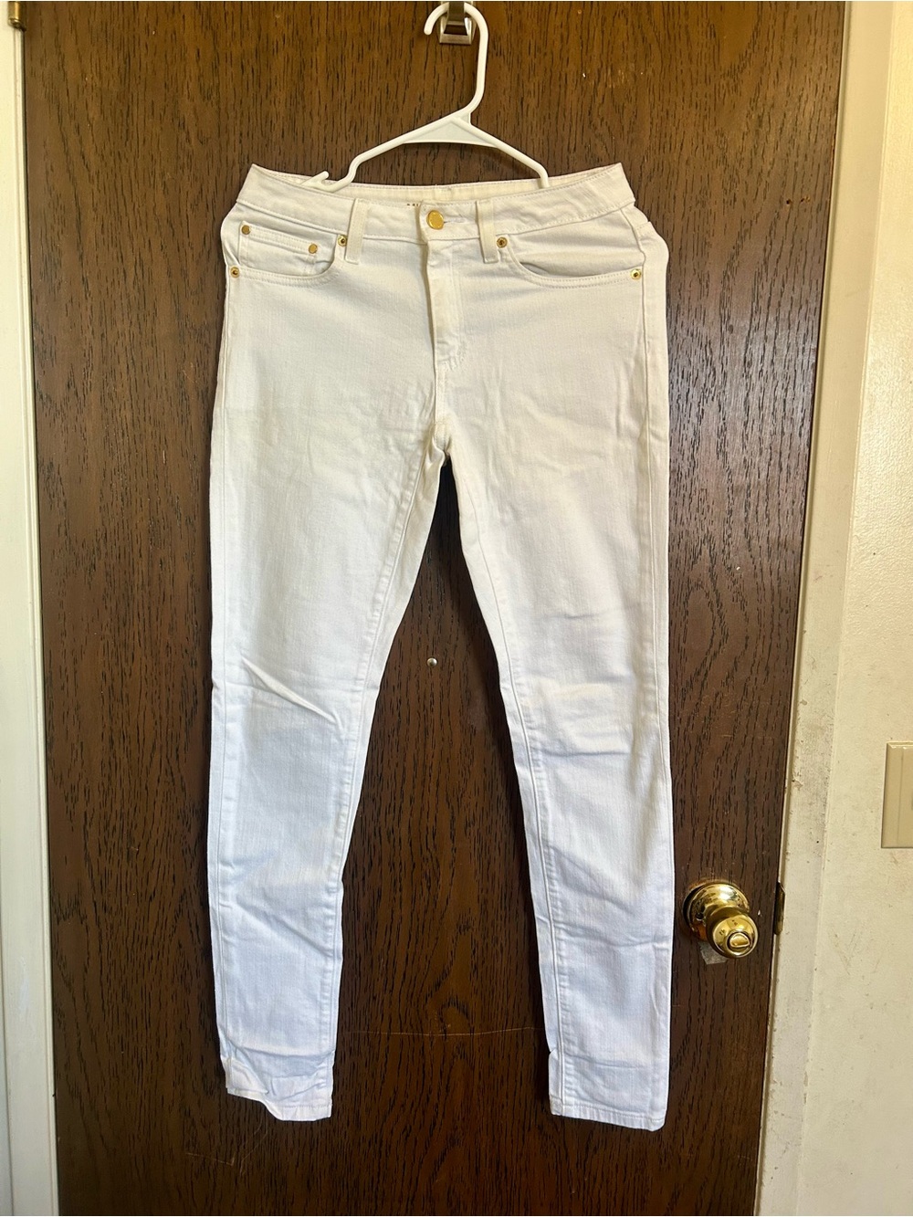 Michael Kors White Skinny Jeans with Gold Accents A15